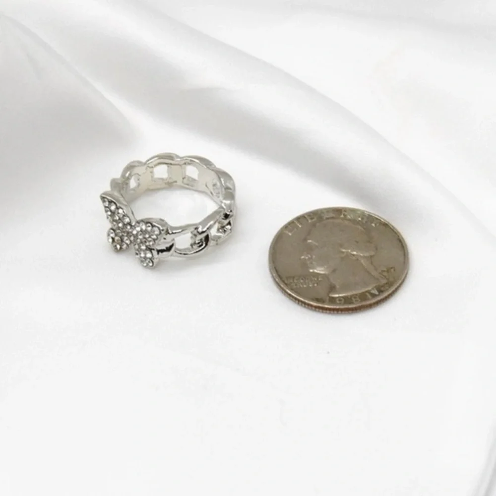 Butterfly Chain Ring - Picture 4 of 4